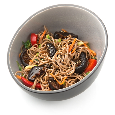 Tatranuudli wok shiitake seentega