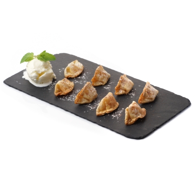 Õuna-kaneeli vareenikud jäätisega